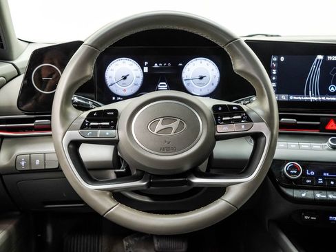 Used 2024 Hyundai Elantra SEL w/ Convenience Package FWD image 22