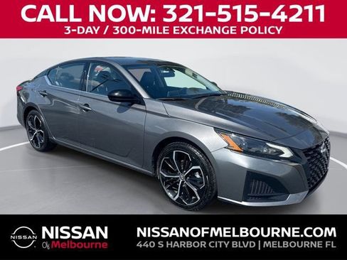 Used 2025 Nissan Altima 2.5 SR FWD image 1