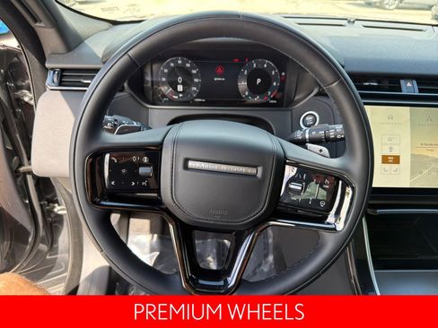 Used 2025 Land Rover Range Rover Velar Dynamic SE image 16