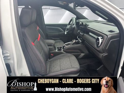 Used 2024 Chevrolet Colorado Z71 w/ Z71 Convenience Package 2 AWD/4WD image 26