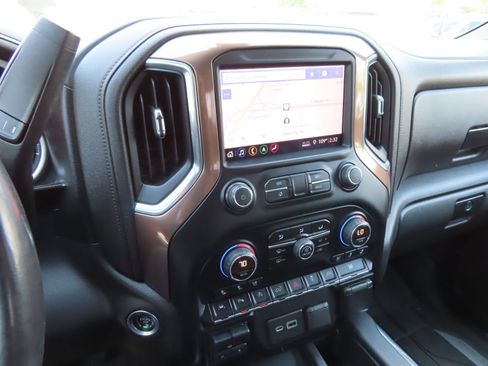 Used 2019 Chevrolet Silverado 1500 High Country AWD/4WD image 23