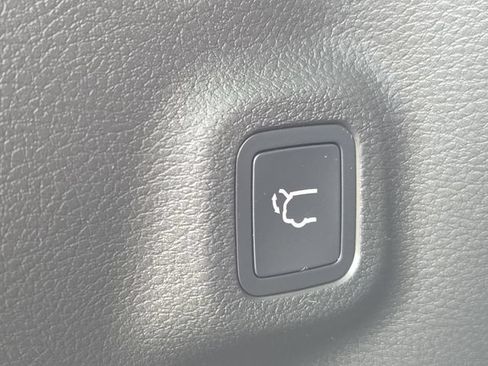 Used 2025 Jeep Compass Limited w/ Elite Group AWD/4WD image 14
