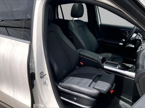 Certified 2026 Mercedes-Benz GLA 250 image 9