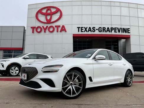 Used 2025 Genesis G70 2.5T image 2