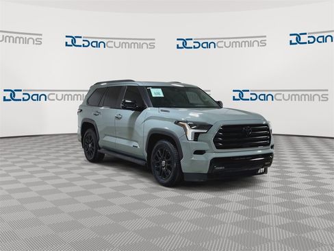 Used 2024 Toyota Sequoia Limited image 2