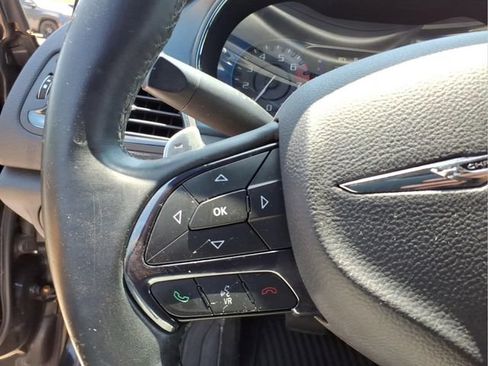 Used 2015 Chrysler 200 S FWD image 18