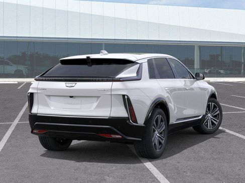 New 2025 Cadillac Lyriq Luxury image 5