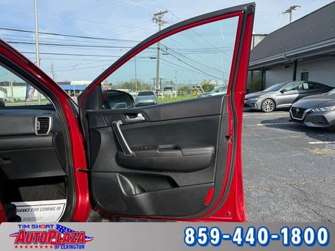 Used 2020 Kia Sportage LX image 25