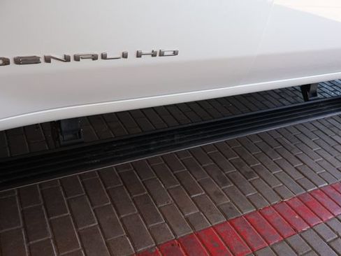 Used 2022 GMC Sierra 3500 Denali AWD/4WD image 12