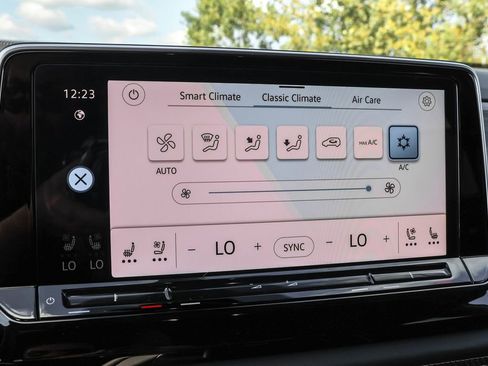 New 2026 Volkswagen Atlas Cross Sport SE image 29