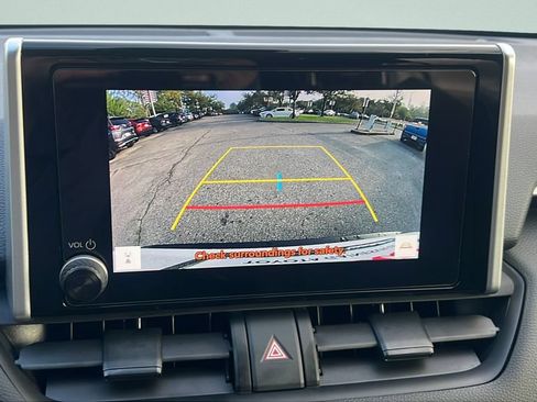 Certified 2025 Toyota RAV4 XLE FWD image 17