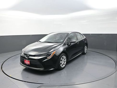 Used 2024 Toyota Corolla LE FWD image 38