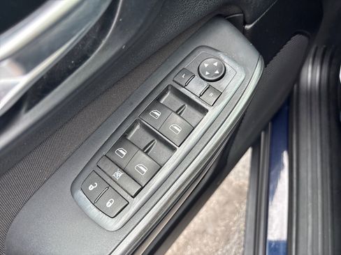 Used 2016 Jeep Cherokee Sport AWD/4WD image 39