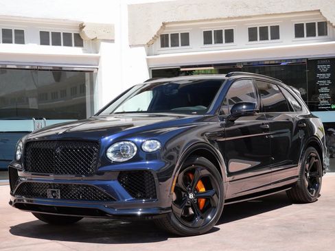 Used 2025 Bentley Bentayga AWD/4WD image 10