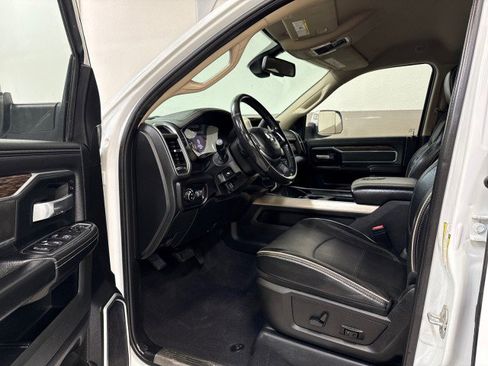 Used 2020 RAM 3500 Laramie image 12