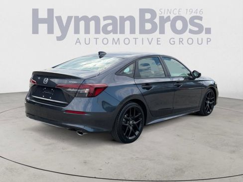 Used 2025 Honda Civic Sport image 3