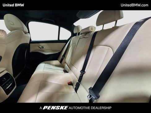Certified 2025 BMW 330i Sedan RWD image 13
