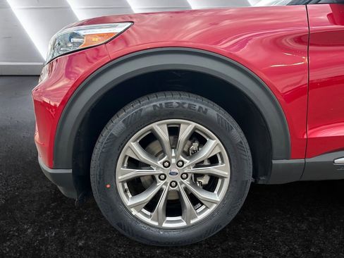 Used 2022 Ford Explorer Limited image 27