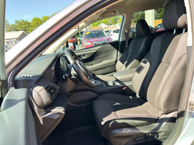 Used 2023 Subaru Outback Premium AWD/4WD image 27