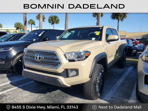 Used 2017 Toyota Tacoma SR image 3