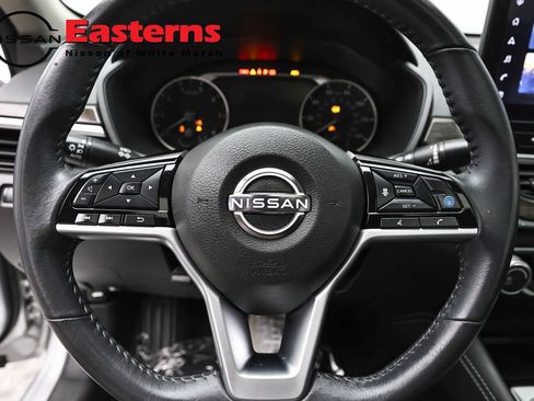 Used 2023 Nissan Altima 2.5 SV w/ SV Premium Package AWD/4WD image 10
