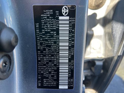 Used 2023 Toyota Corolla LE FWD image 35