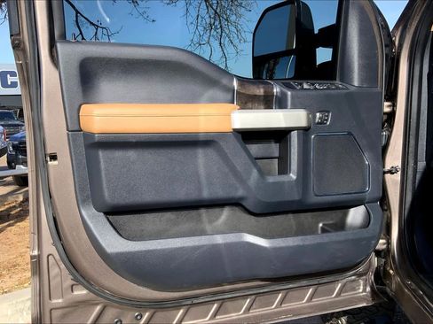 Certified 2022 Ford F250 Lariat w/ Lariat Ultimate Package image 21