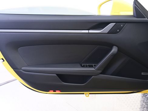 Used 2024 Porsche 911 Carrera image 22