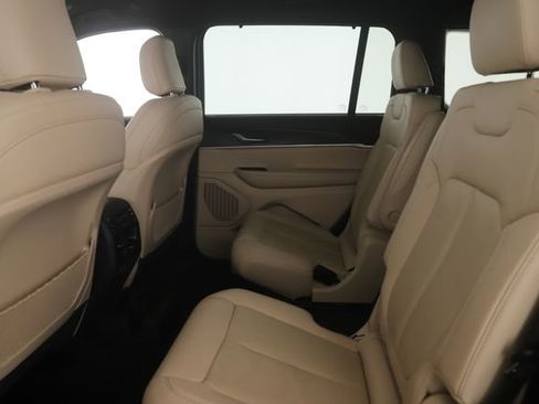 Used 2023 Jeep Grand Cherokee L Limited w/ Luxury Tech Group II image 28