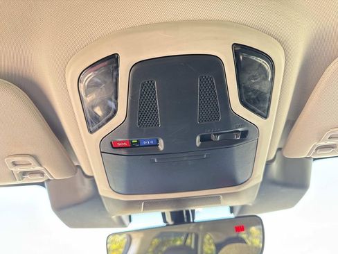 Used 2023 Subaru Outback Premium image 39