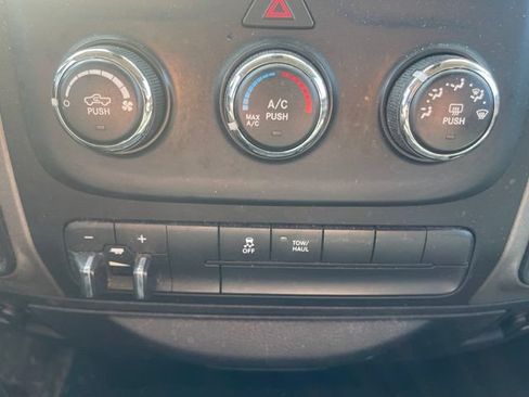 Used 2014 RAM 1500 Express AWD/4WD image 24