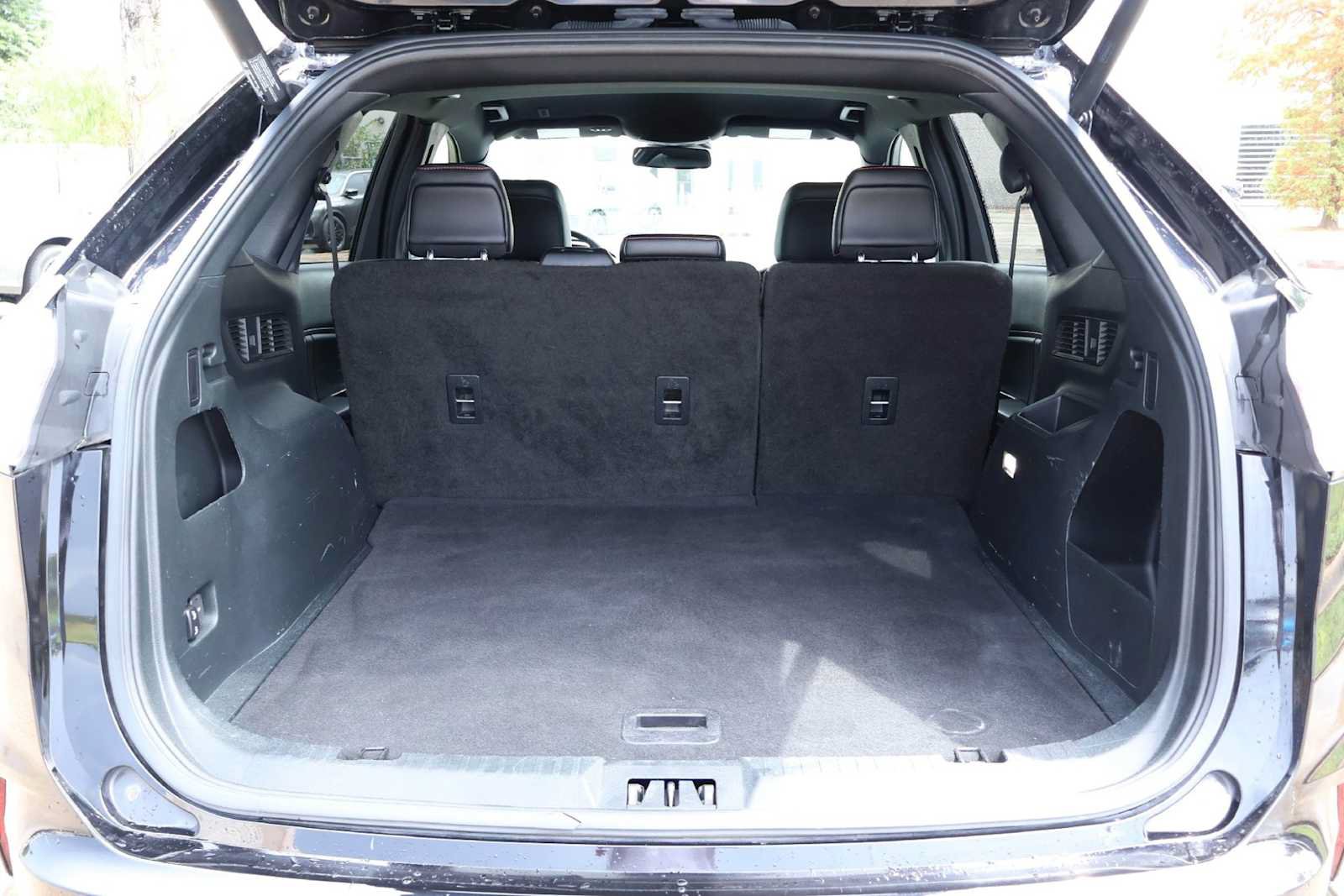 Used 2020 Ford Edge ST-Line FWD image 19