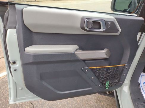 Used 2022 Ford Bronco Badlands image 15