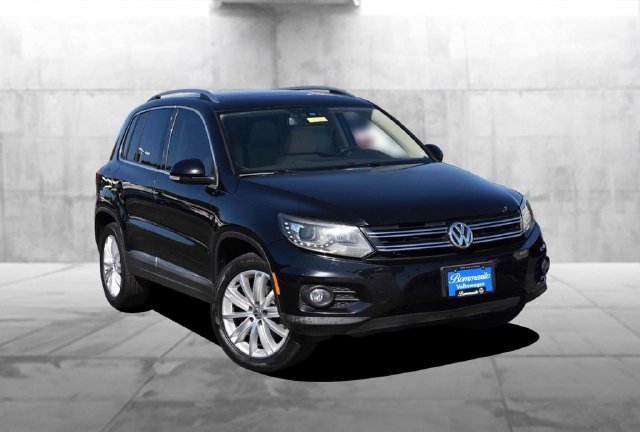 Used 2016 Volkswagen Tiguan SE FWD image 2
