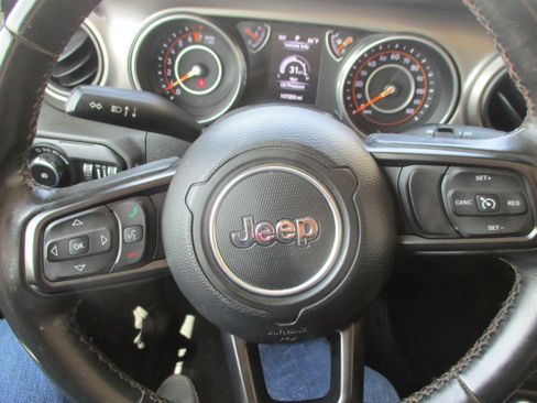 Used 2018 Jeep Wrangler Unlimited Sport S AWD/4WD image 23