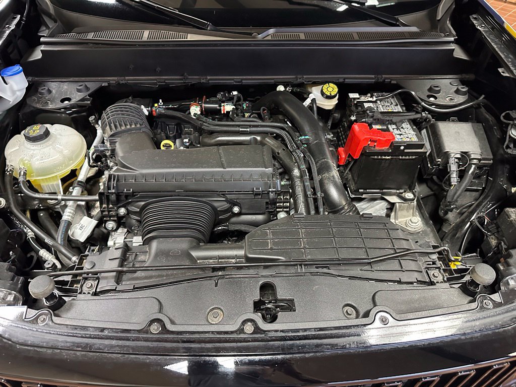 Used 2025 Ford Maverick Lobo AWD/4WD image 36