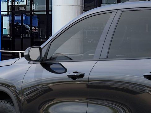 New 2026 Chevrolet Traverse Z71 w/ Enhanced Driving Package image 12