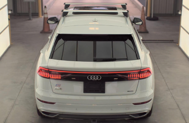 Used 2019 Audi Q8 Premium Plus w/ Premium Plus AWD/4WD image 4