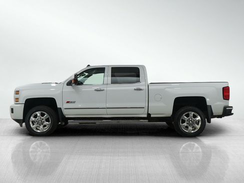 Used 2017 Chevrolet Silverado 2500 LTZ image 2