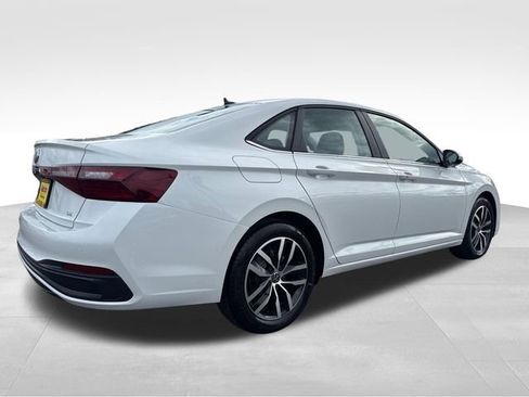 New 2026 Volkswagen Jetta SE image 7