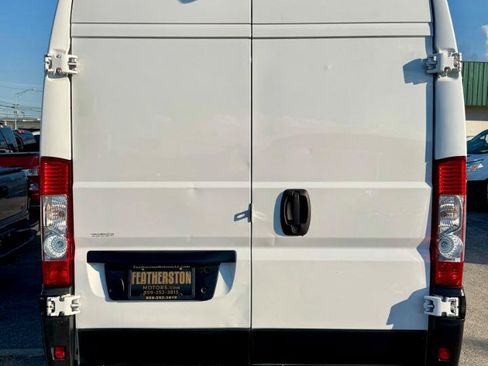 Used 2023 RAM ProMaster 2500 FWD image 11