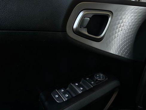 Used 2025 Kia Soul FWD image 20