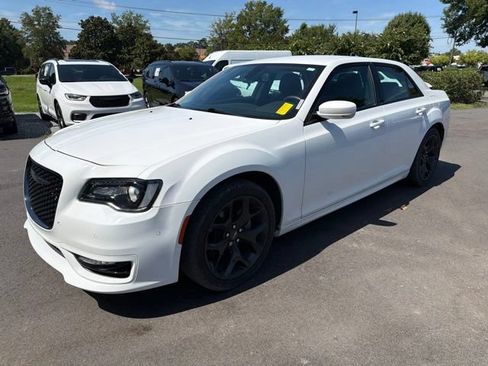 Used 2021 Chrysler 300 Touring L RWD image 8