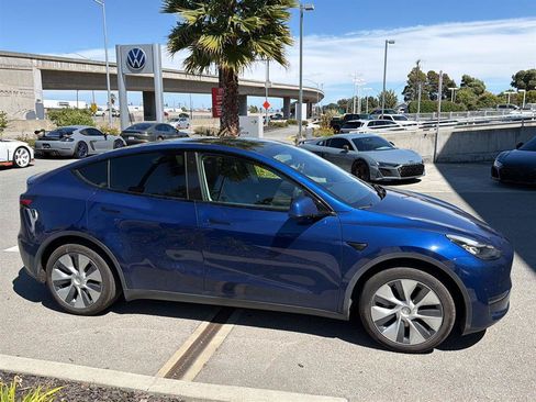 Used 2020 Tesla Model Y Long Range AWD/4WD image 4