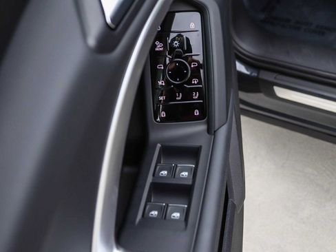 Used 2025 Audi Q5 Premium w/ Premium Plus AWD/4WD image 26