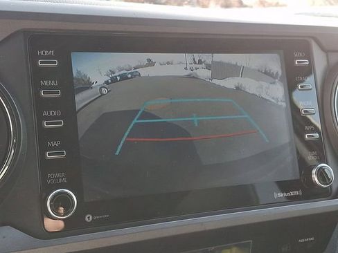 Used 2022 Toyota Tacoma TRD Off-Road image 22