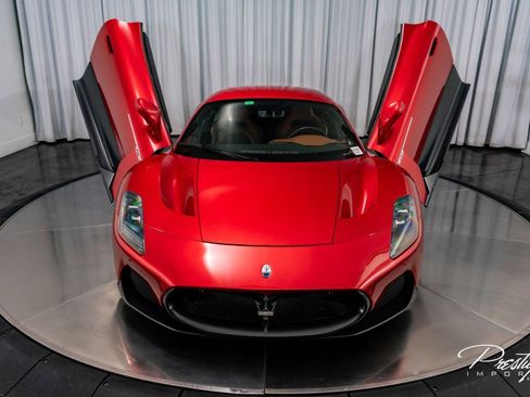 Used 2022 Maserati MC20 Coupe image 7