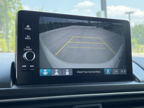 Used 2025 Honda Pilot EX-L image 25