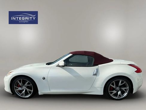 Used 2014 Nissan 370Z Touring w/ Sport Package RWD image 43