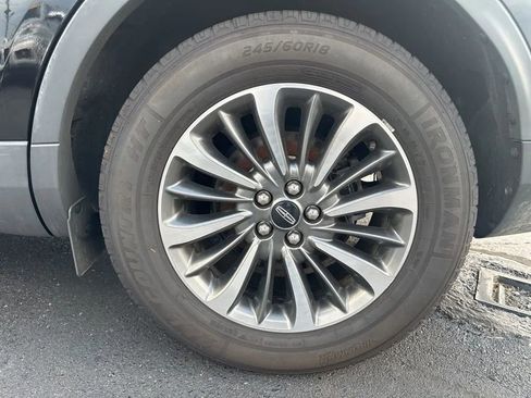Used 2021 Lincoln Nautilus Reserve FWD image 25